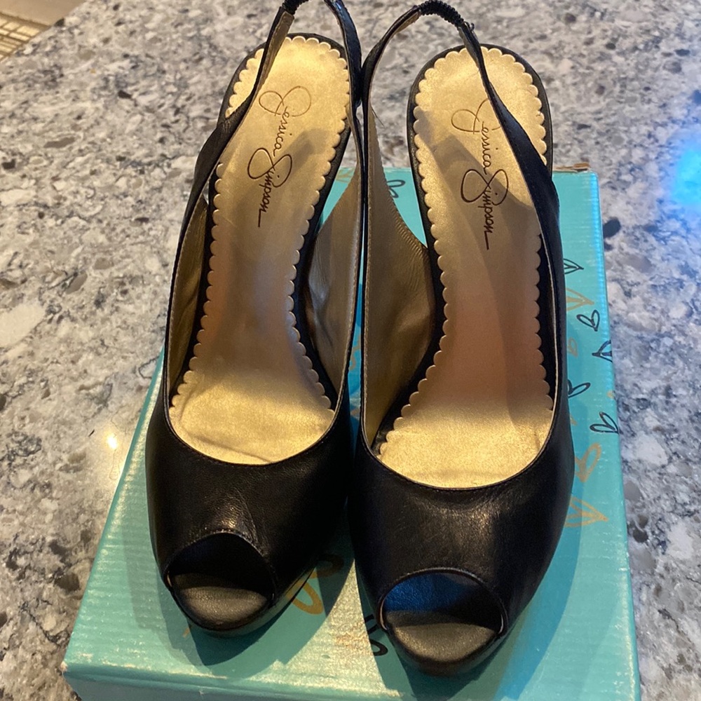 EUC Jessica Simpson - Amy2 in black western leather. 10M